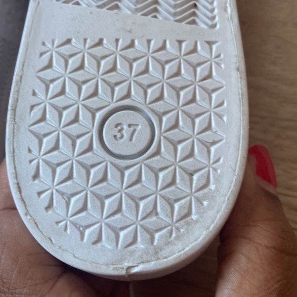 North Star Women’s Lace White Sneakers Bata Shoes Size 37/6.5 - Picture 7 of 8